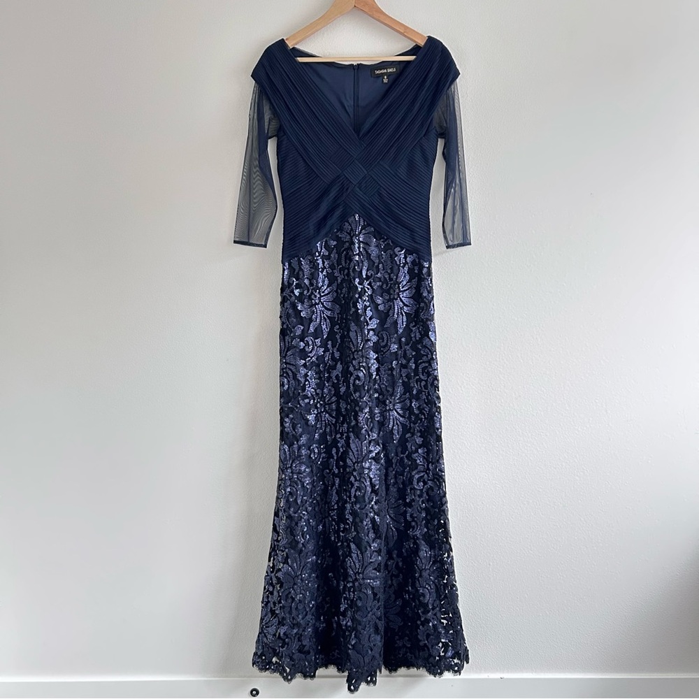 Tadashi Shoji Midnight Blue Sequined Gown Long Sleeve Chiffon Size 6